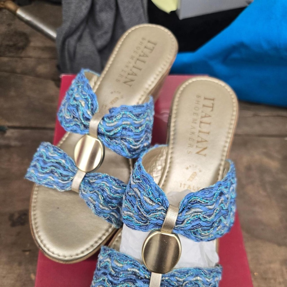 Woman's Italian Shoemakers blue sandals with wavy metallic thread embroidery